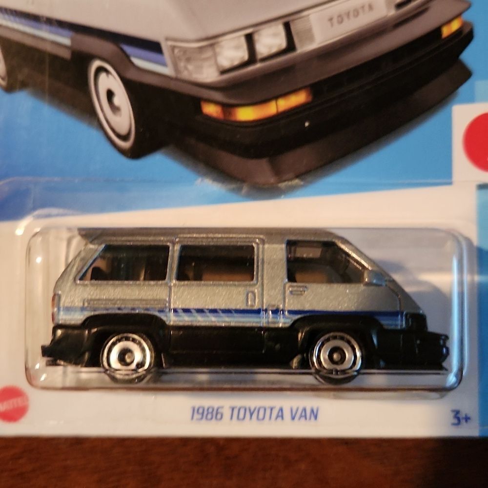 Hot Wheels 1986 Toyota Van J-Imports 2021 NIP